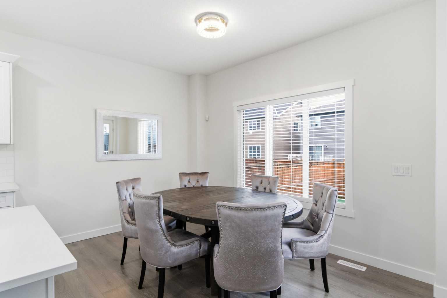 90 Saddlebred Place 