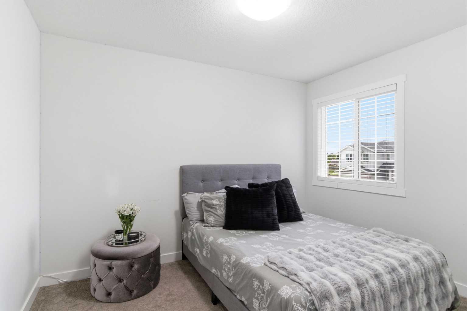 90 Saddlebred Place 
