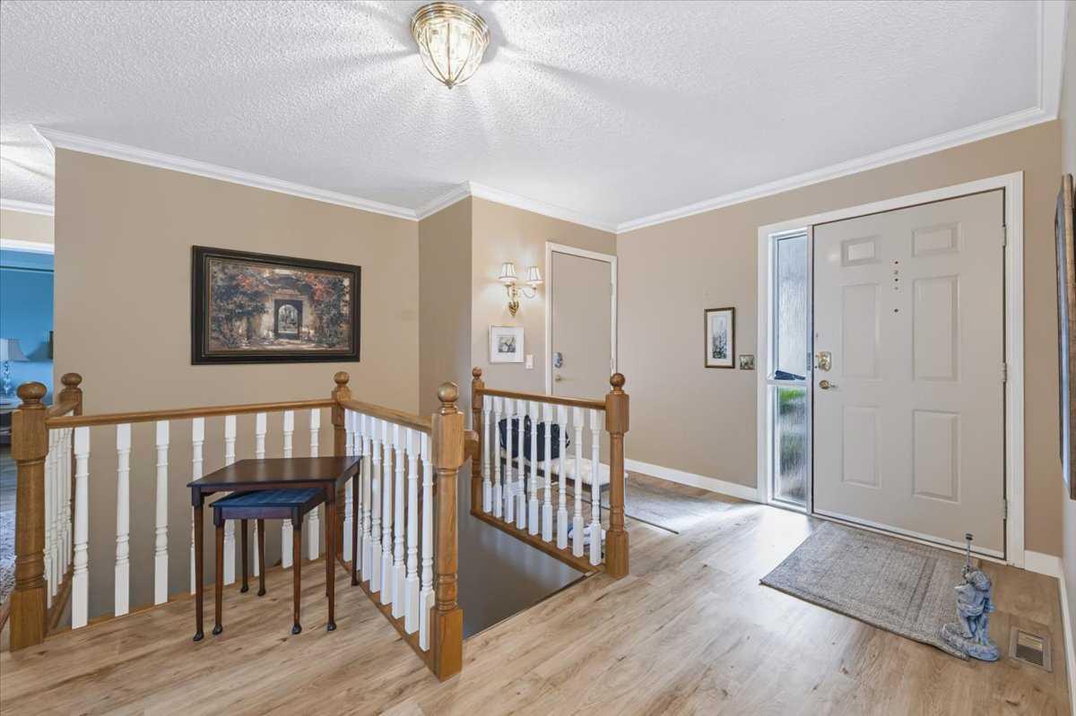 36, 140 Strathaven Circle SW