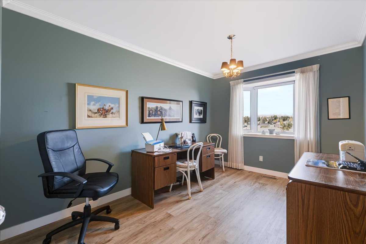 36, 140 Strathaven Circle SW