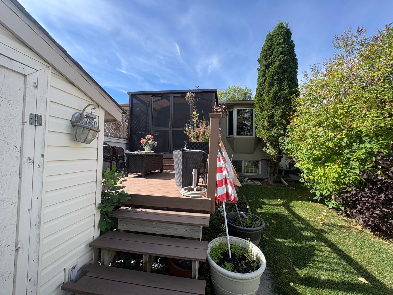 274 Templeview Way NE