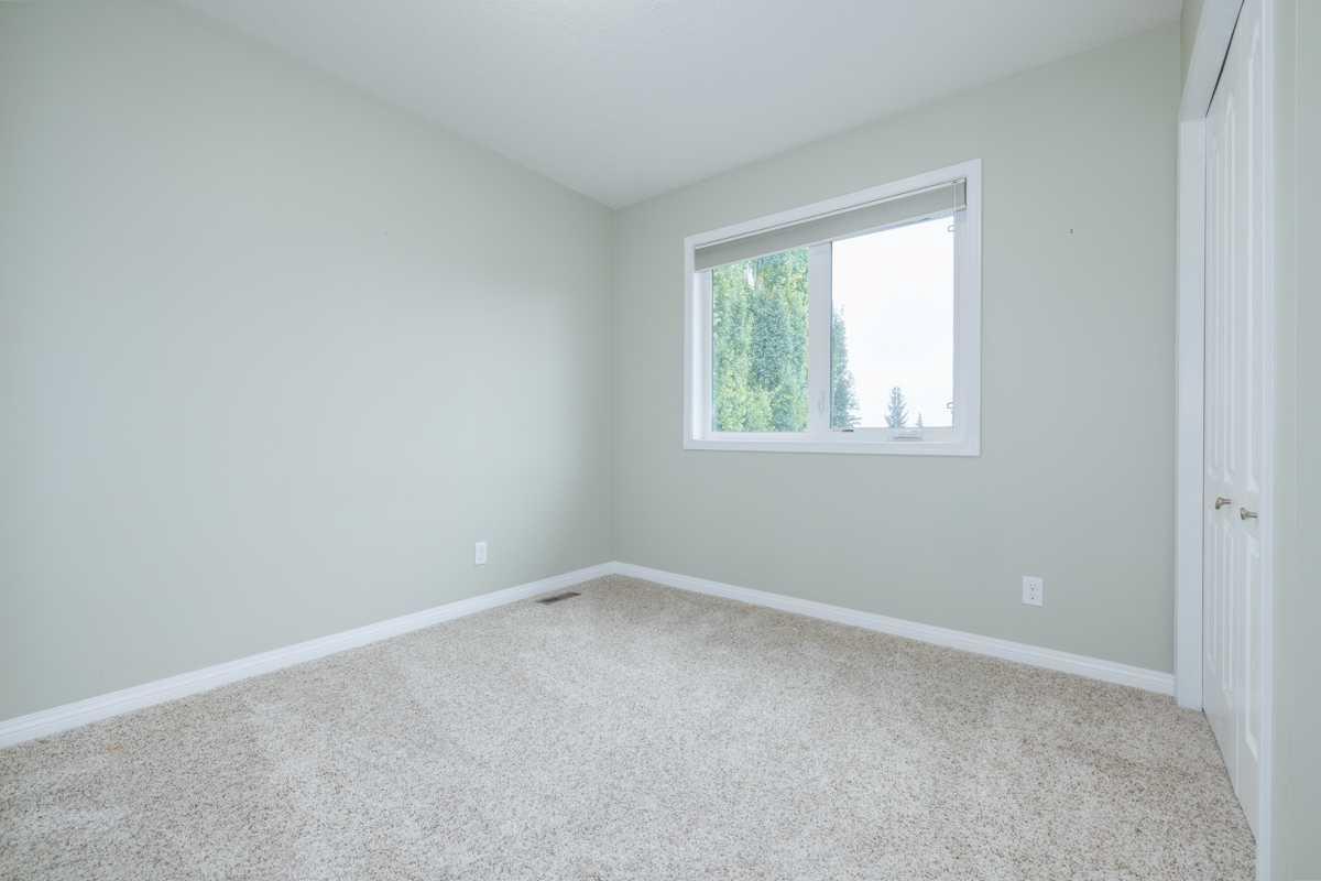 36 Sandpiper Way NW