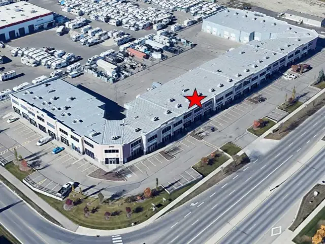 401 & 402, 2903 Kingsview Boulevard SE