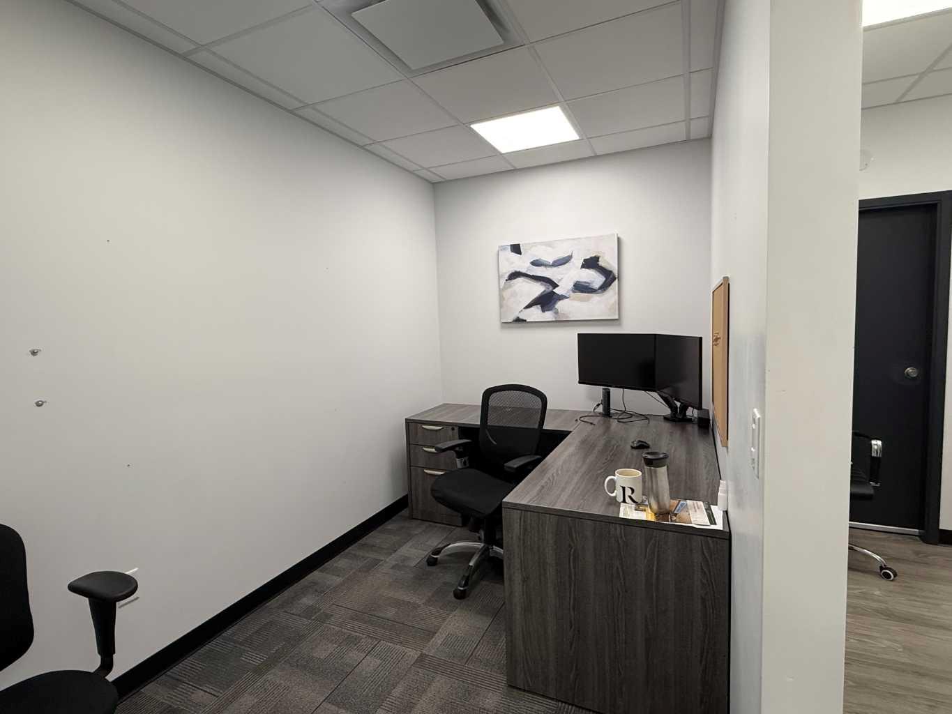 401 & 402, 2903 Kingsview Boulevard SE