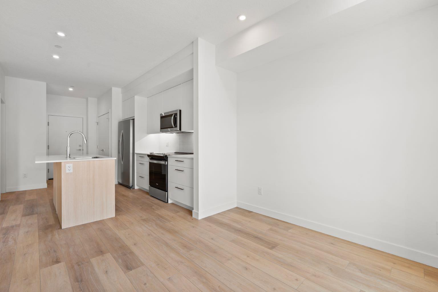 4214, 150 Carrington Gate NW