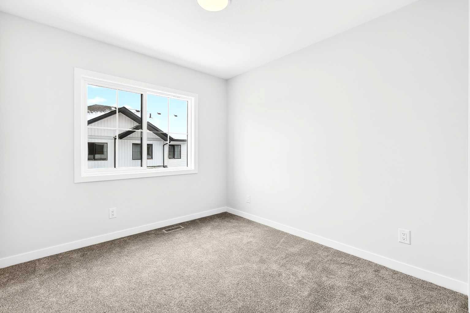 201, 40 Creekside Way SW