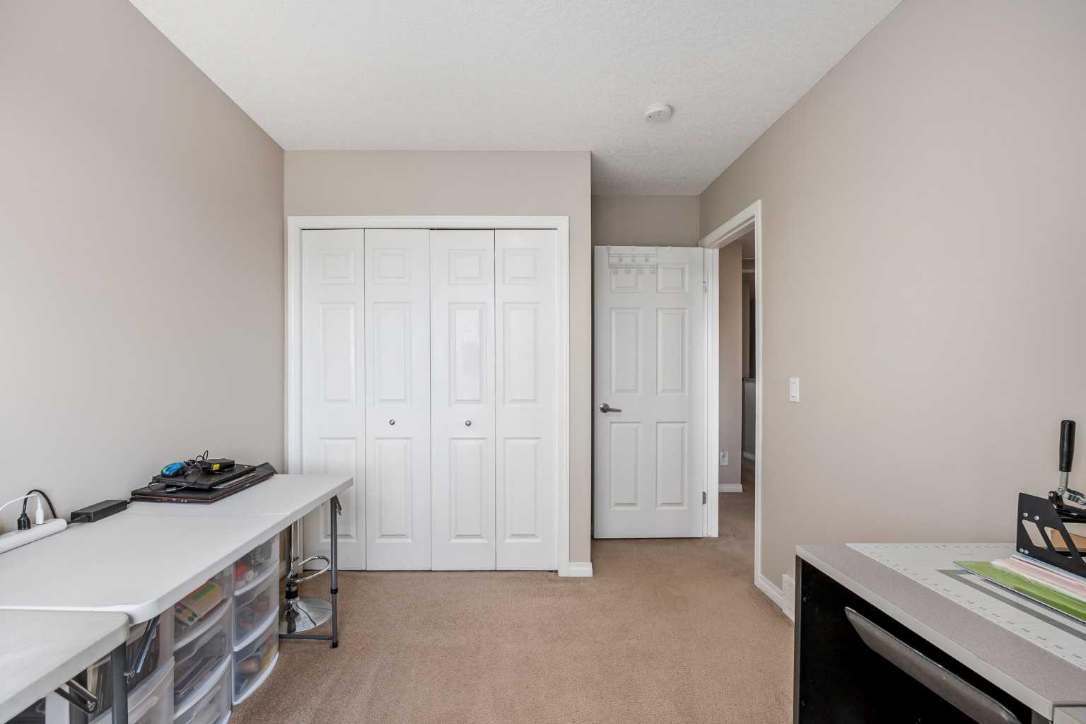 604, 620 Luxstone Landing SW
