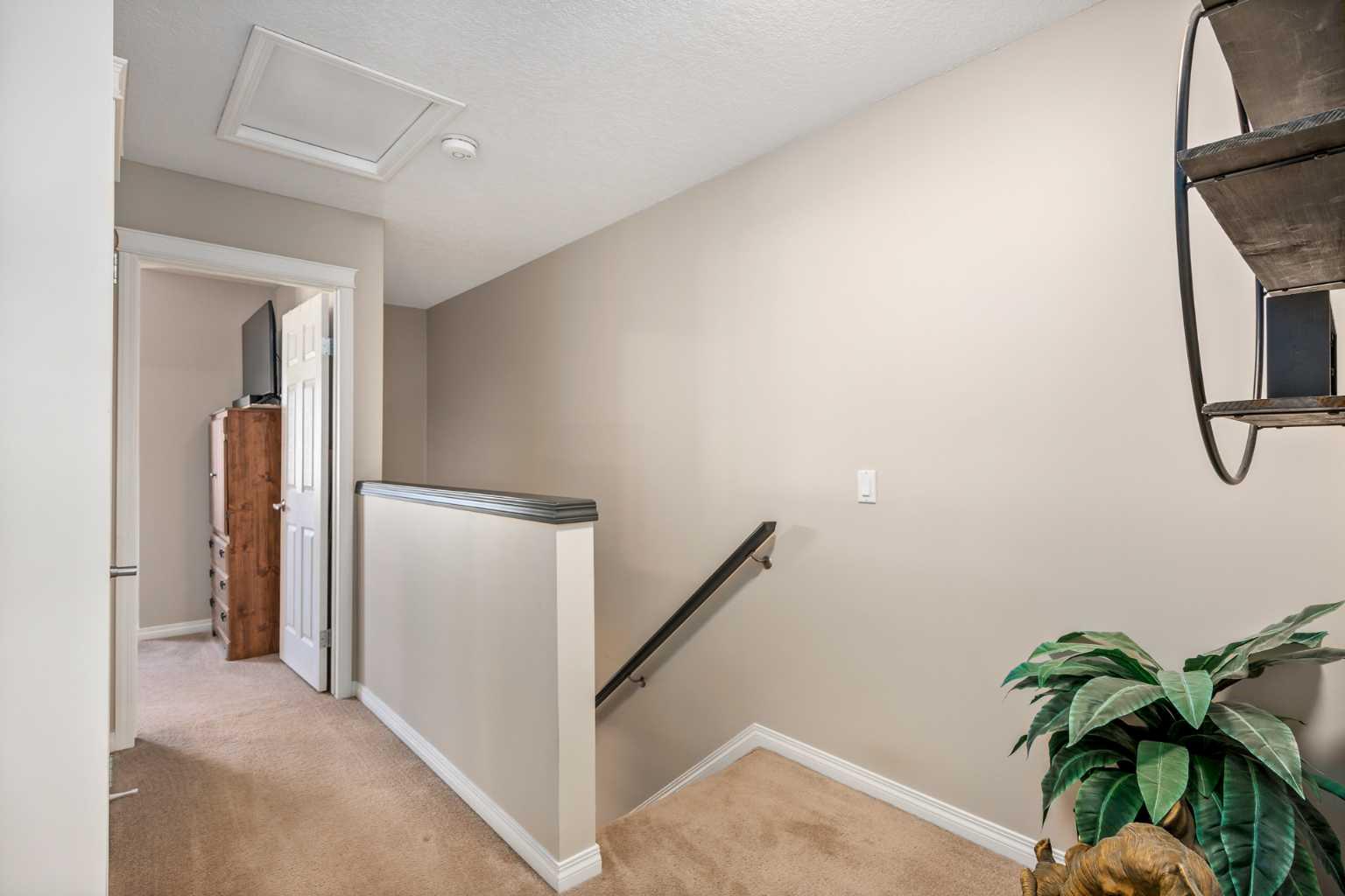 604, 620 Luxstone Landing SW