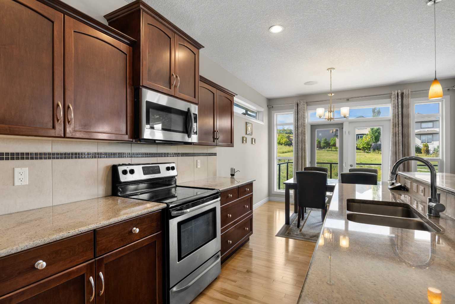 112 Sherwood Crescent NW