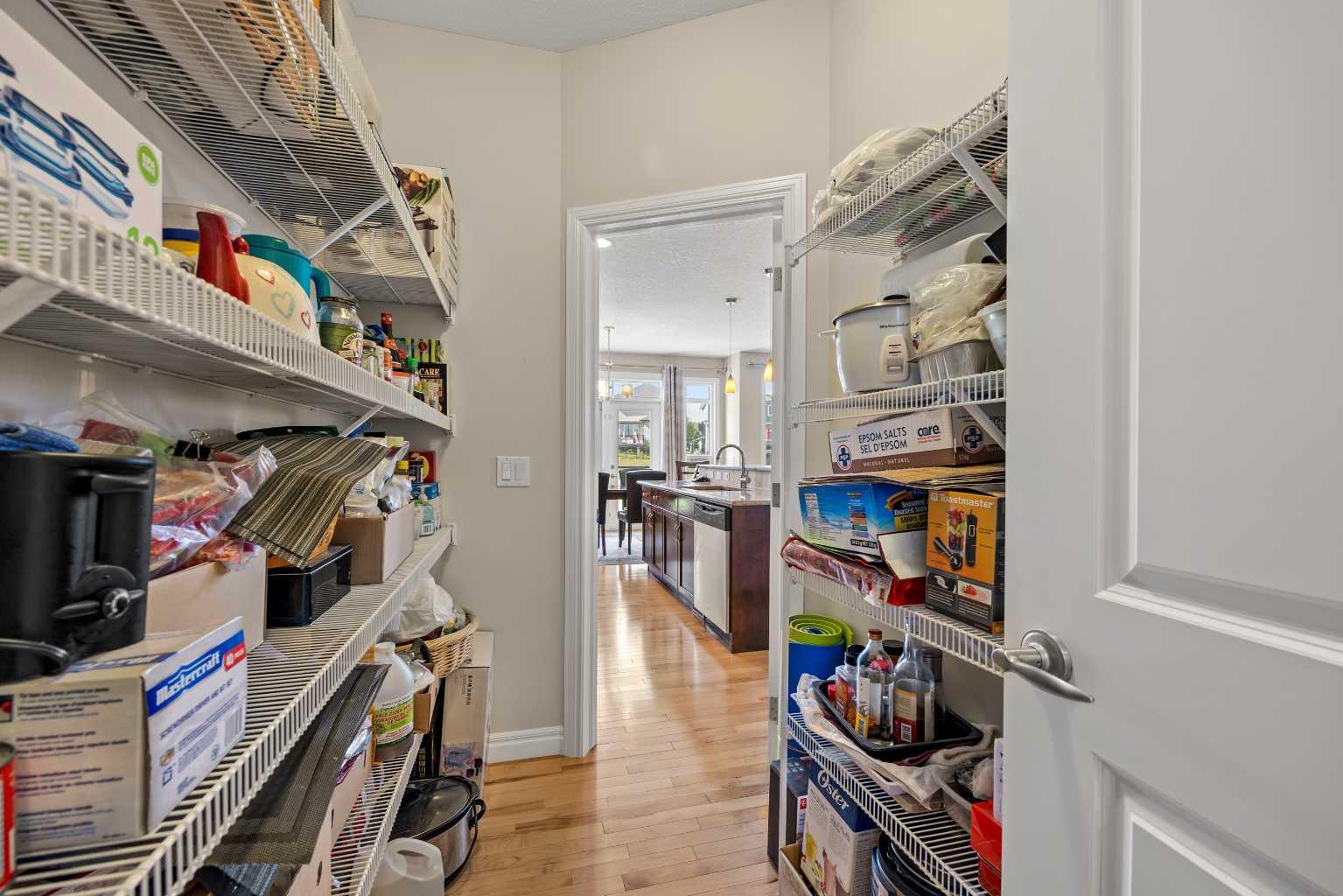 112 Sherwood Crescent NW