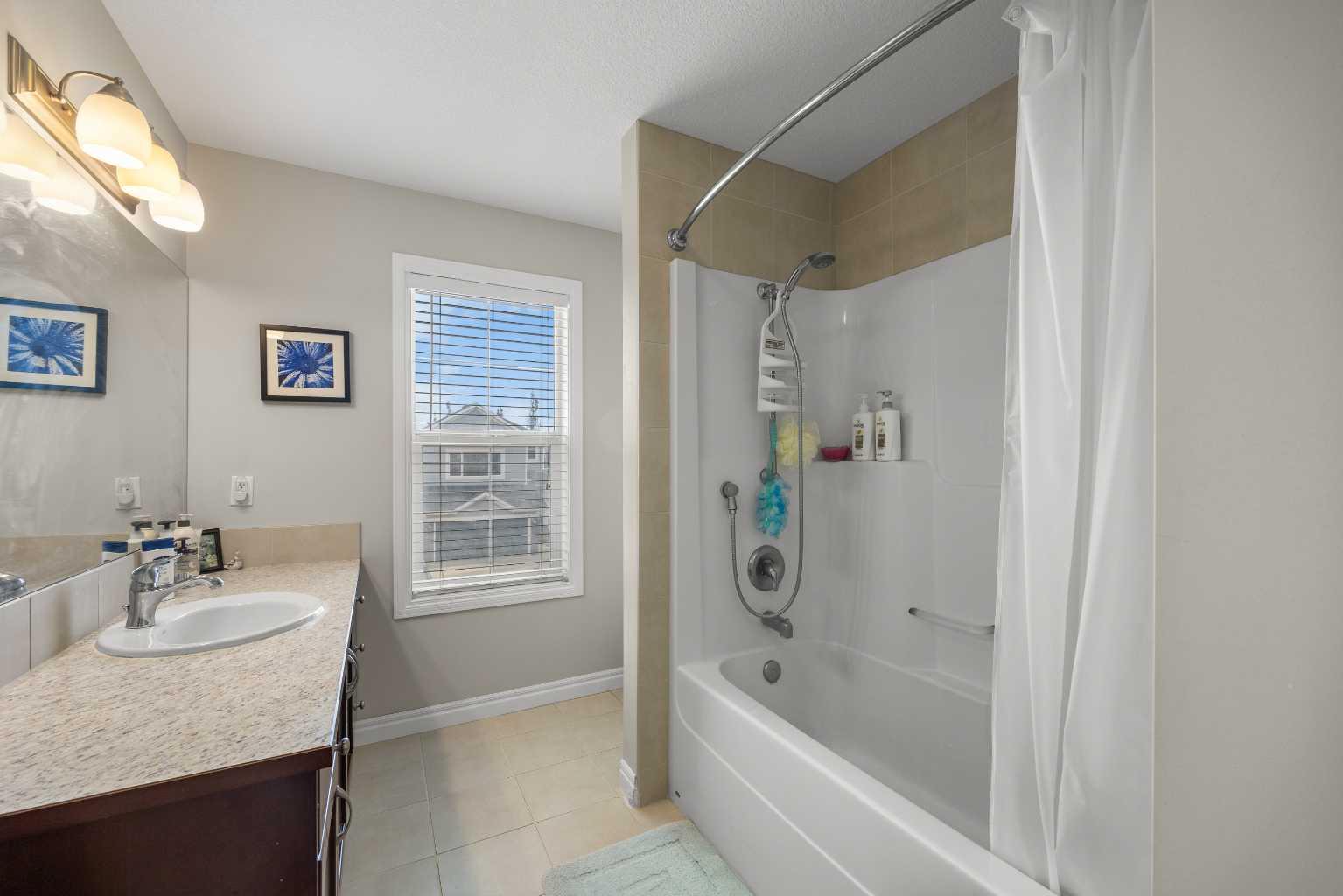 112 Sherwood Crescent NW
