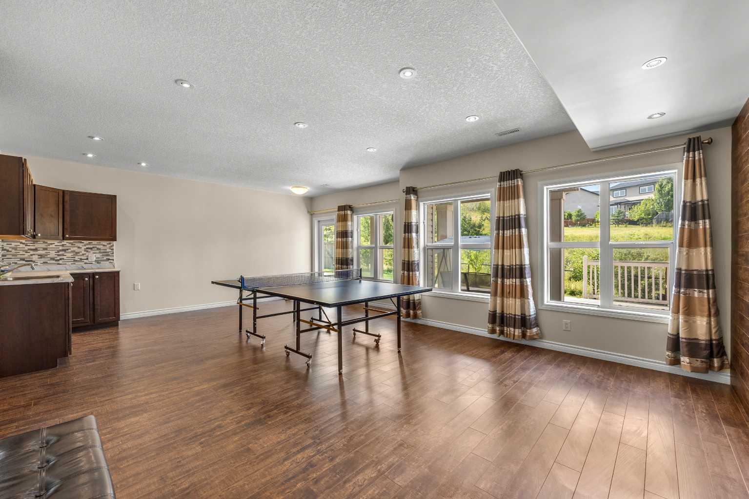 112 Sherwood Crescent NW