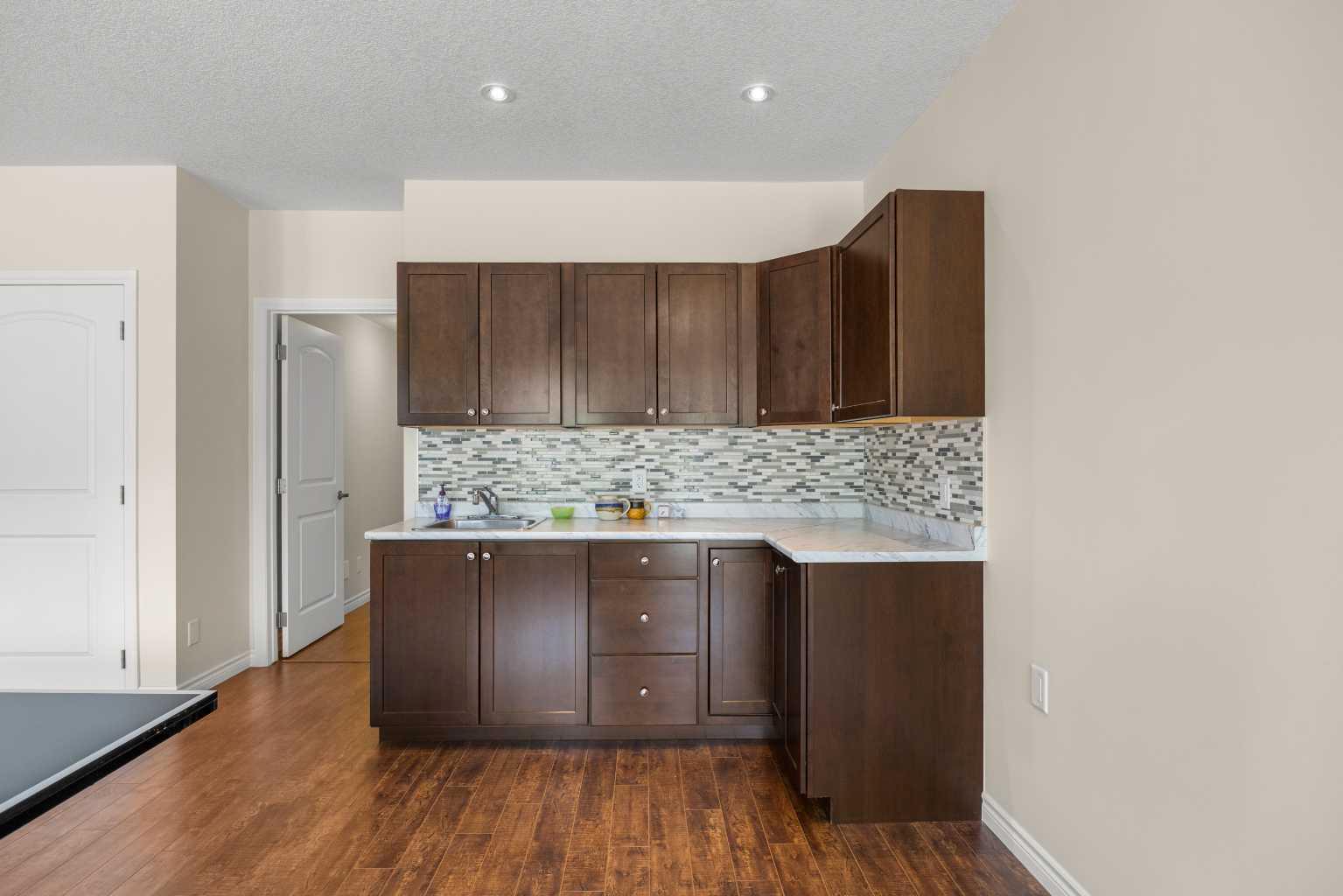 112 Sherwood Crescent NW