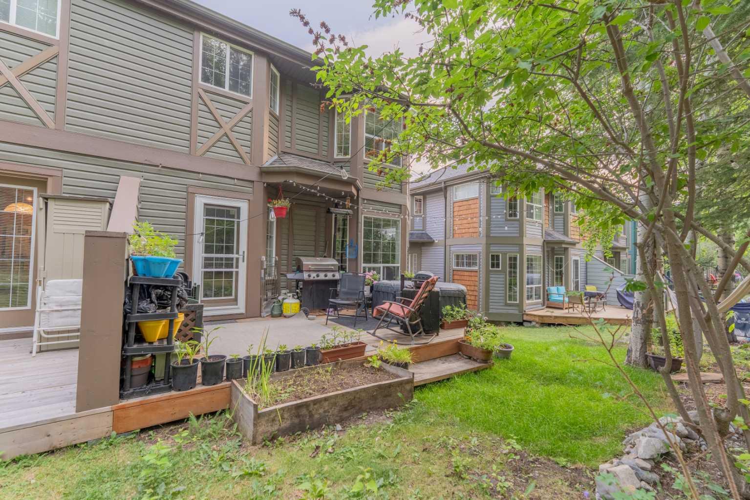 2, 827 Wilson Way 