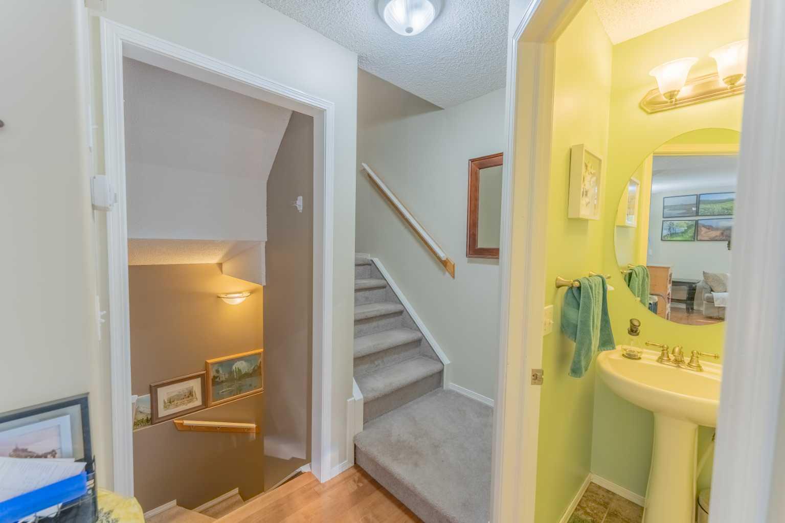 2, 827 Wilson Way 