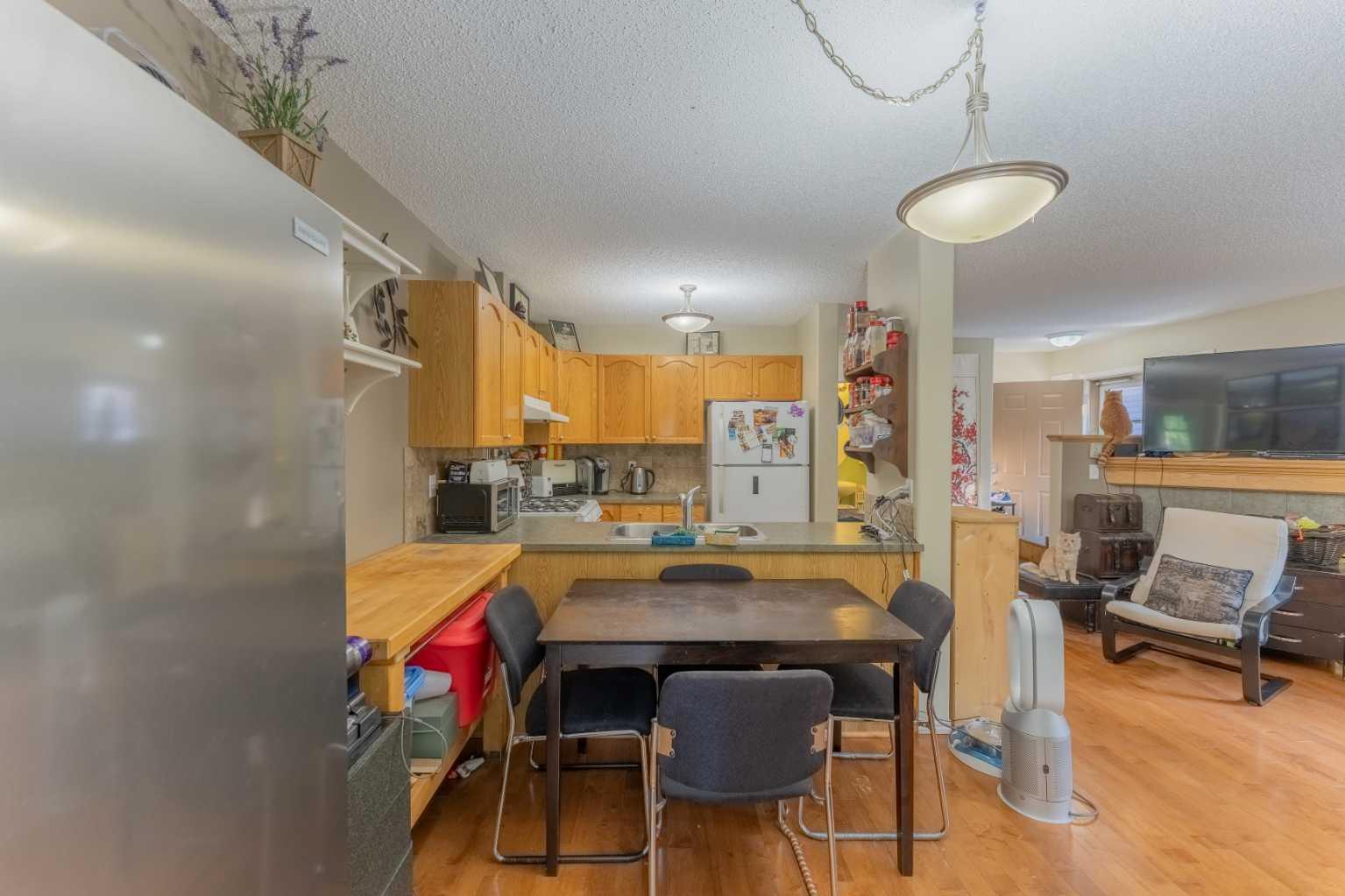 2, 827 Wilson Way 
