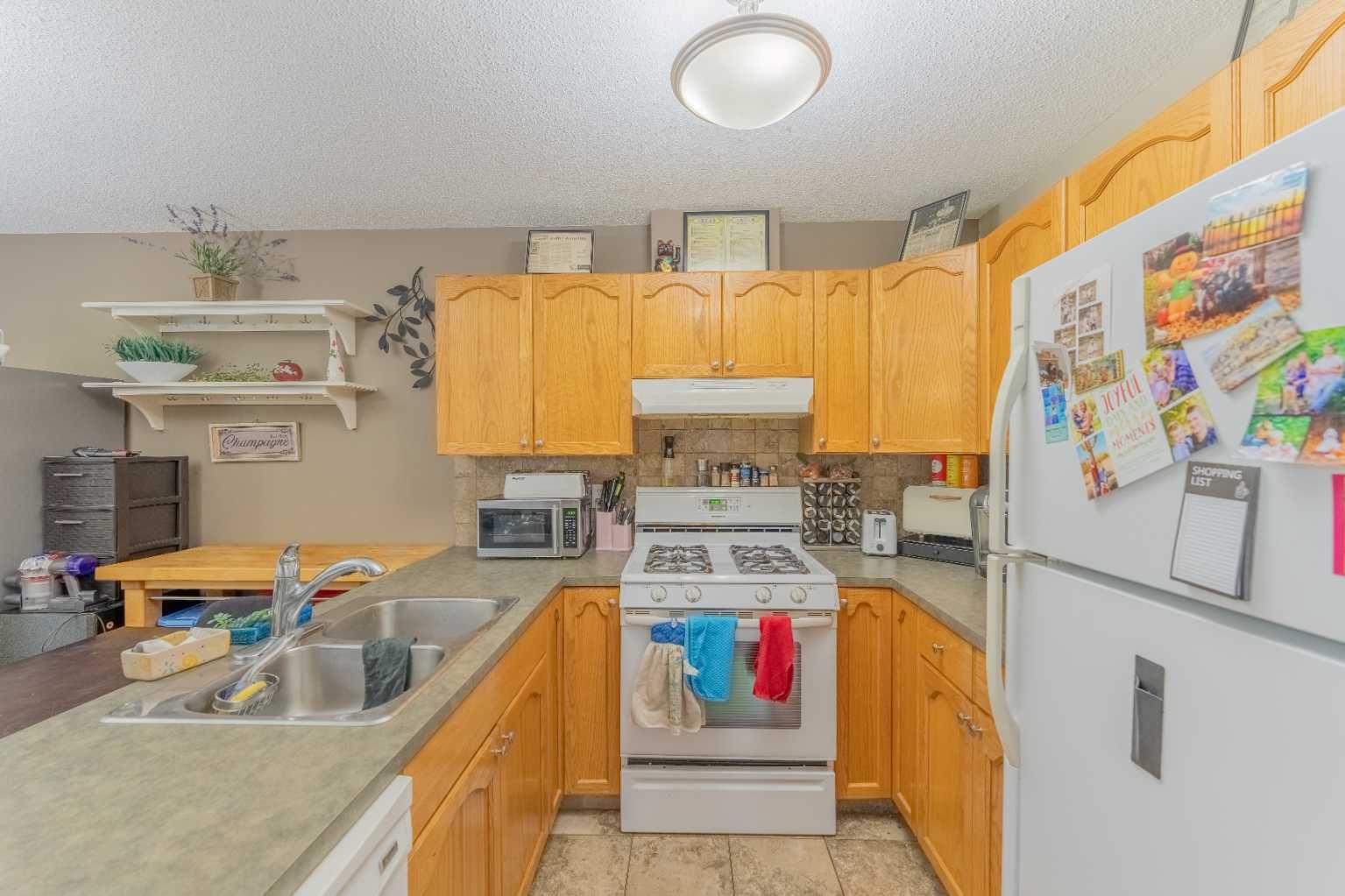 2, 827 Wilson Way 