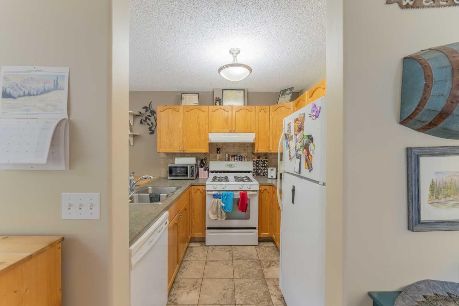 2, 827 Wilson Way 