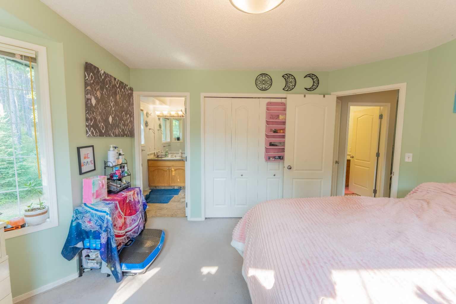 2, 827 Wilson Way 