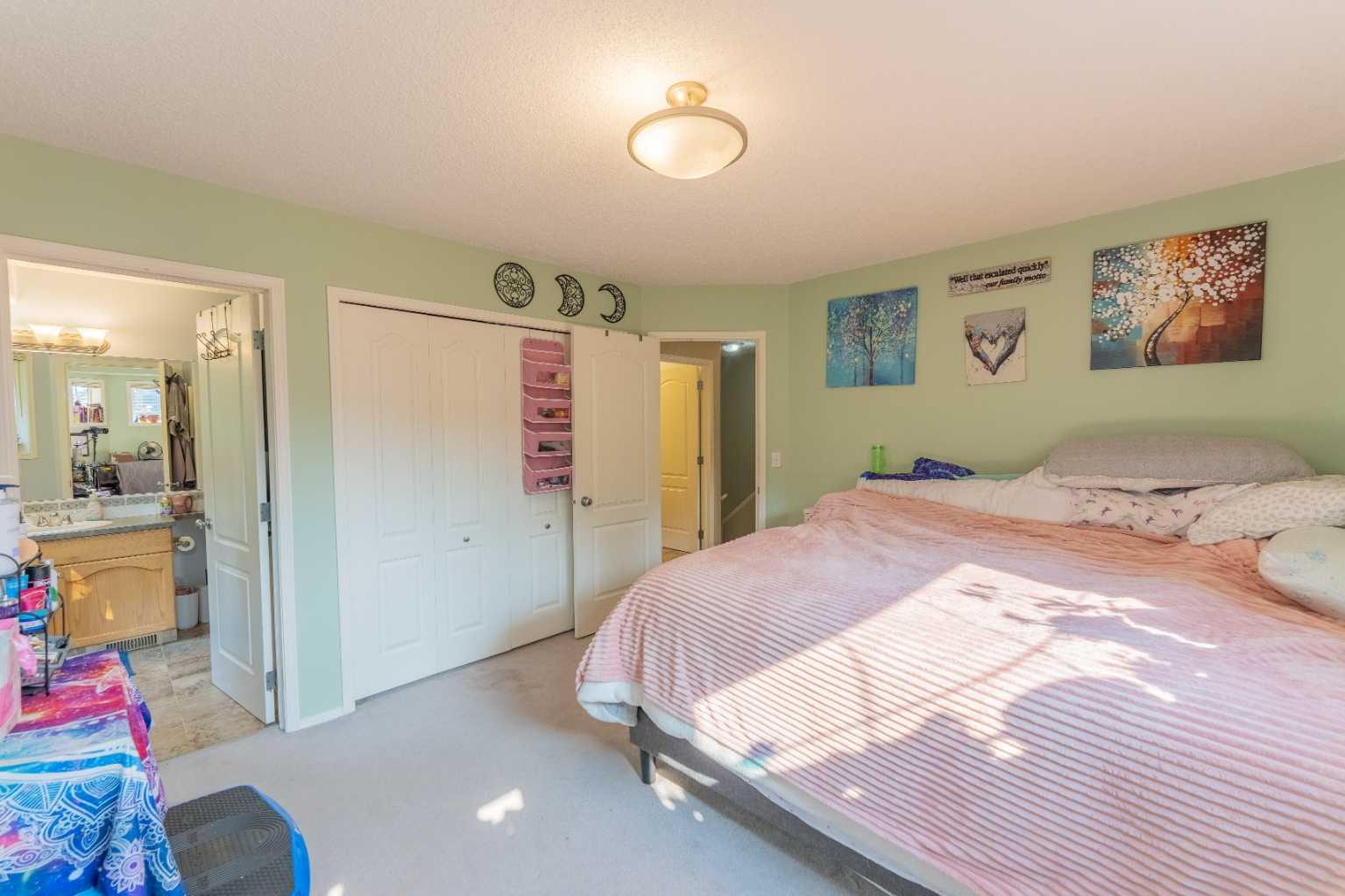 2, 827 Wilson Way 