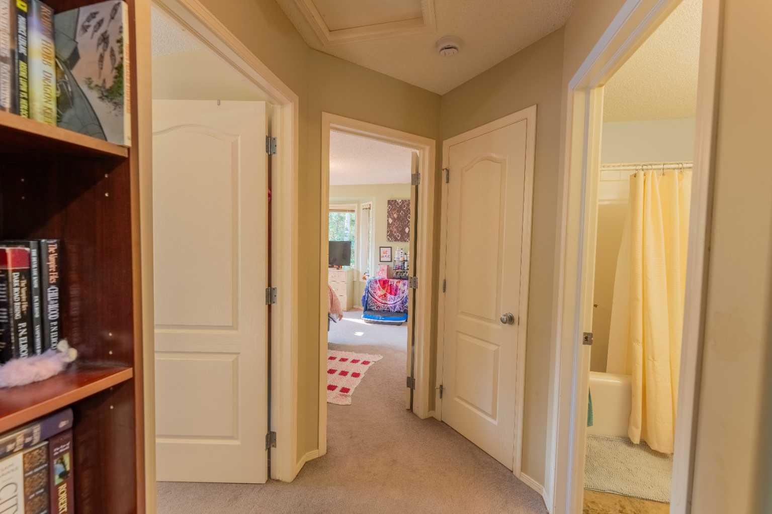 2, 827 Wilson Way 