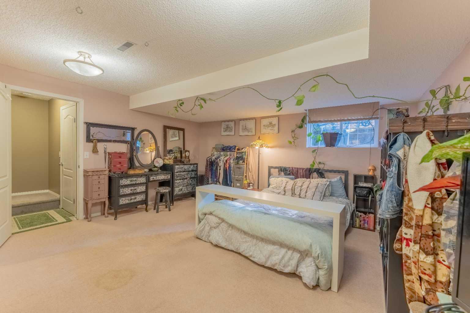 2, 827 Wilson Way 