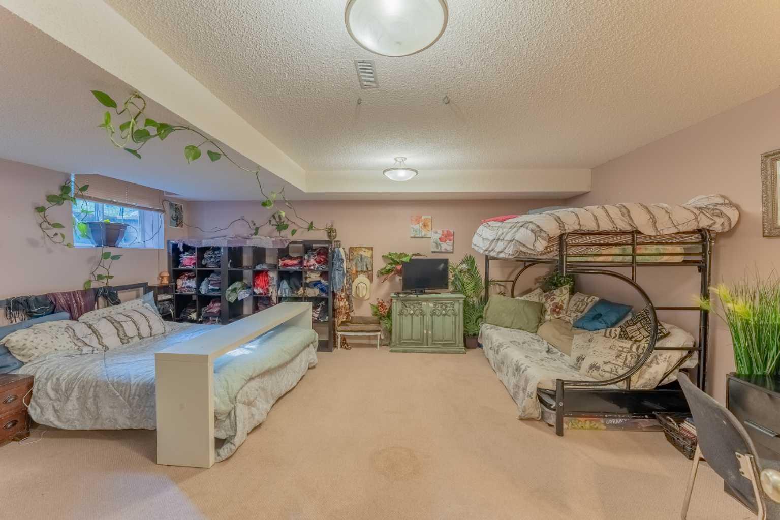 2, 827 Wilson Way 