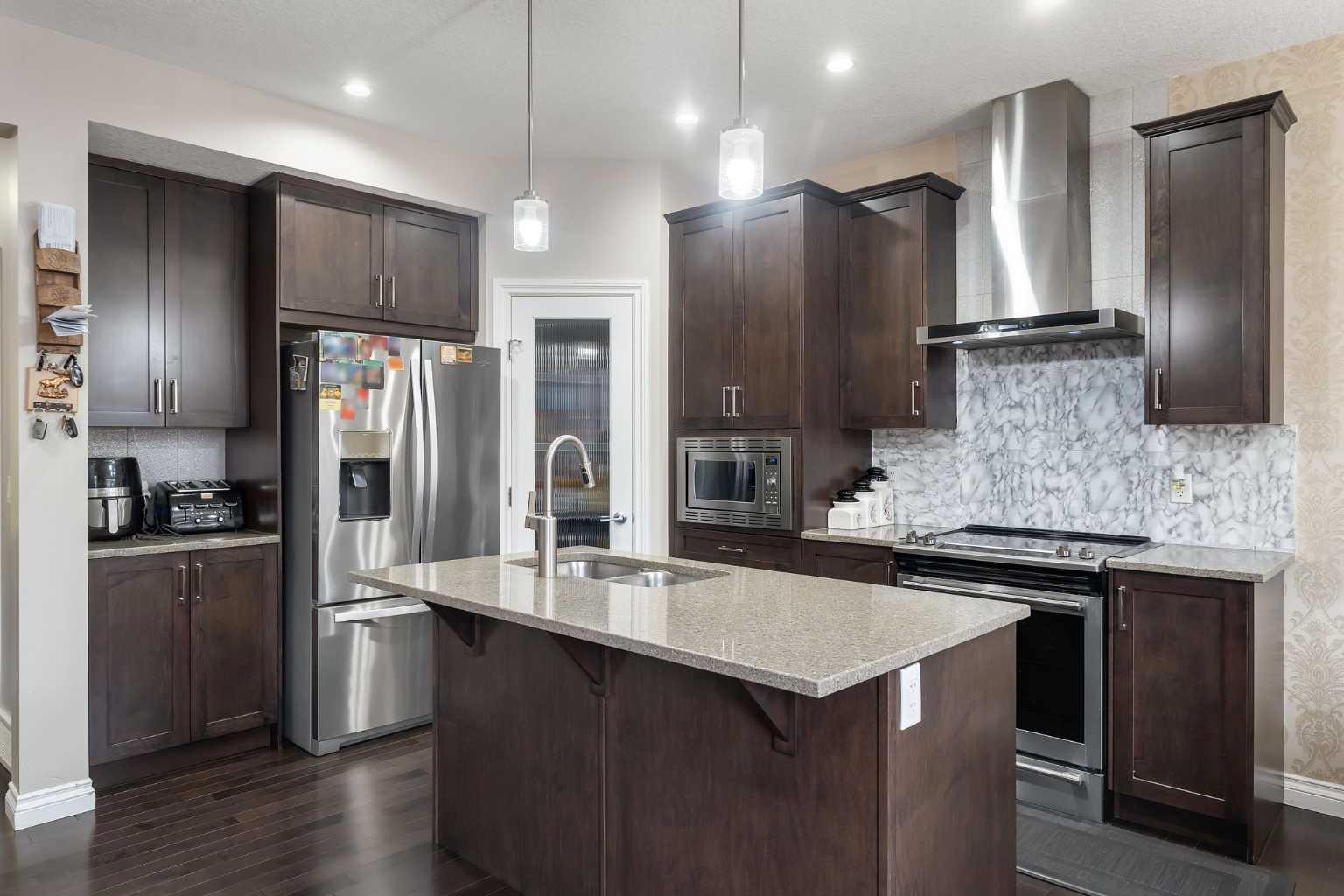 28 Saddlelake Common NE