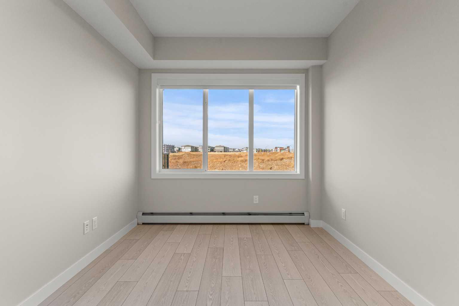 2212, 395 Skyview Parkway NE