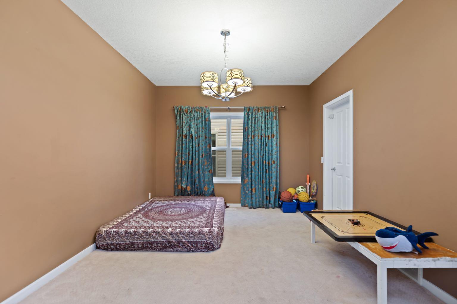 160 SKYVIEW SHORES Manor NE