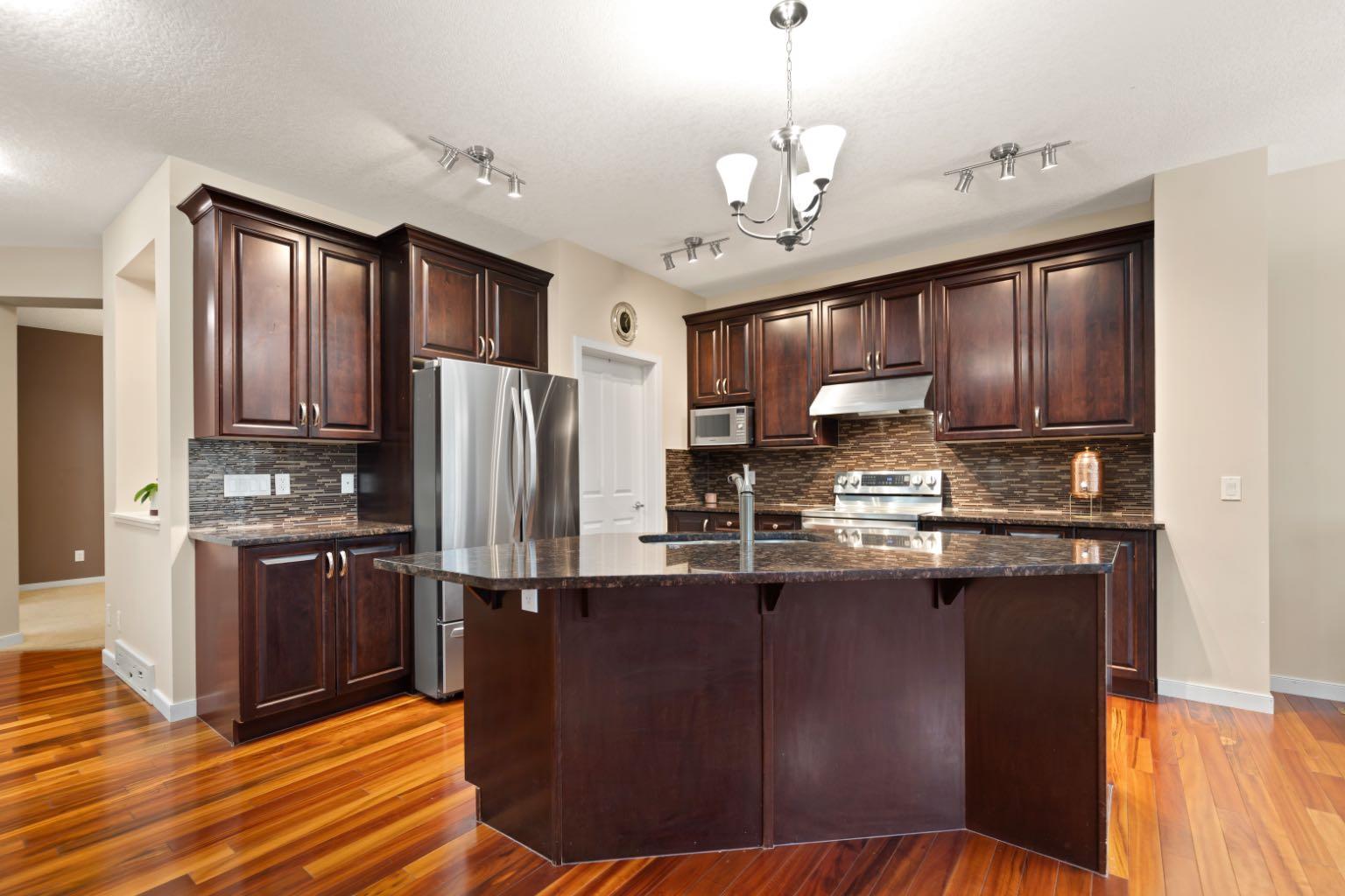 160 SKYVIEW SHORES Manor NE