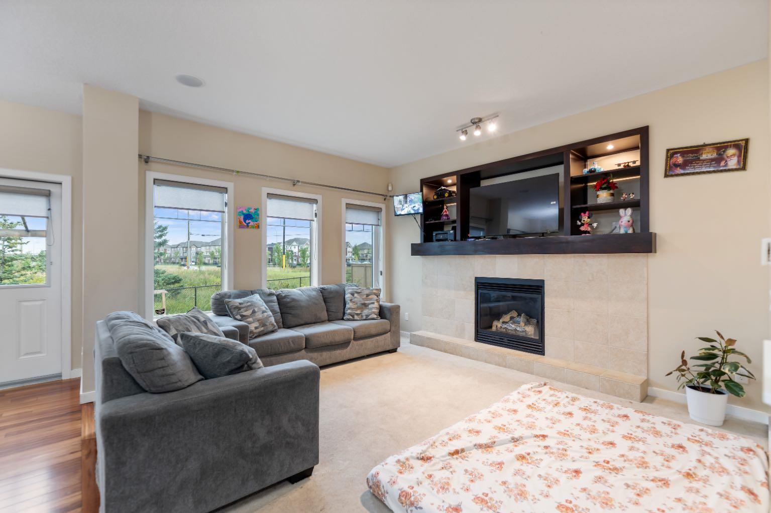 160 SKYVIEW SHORES Manor NE