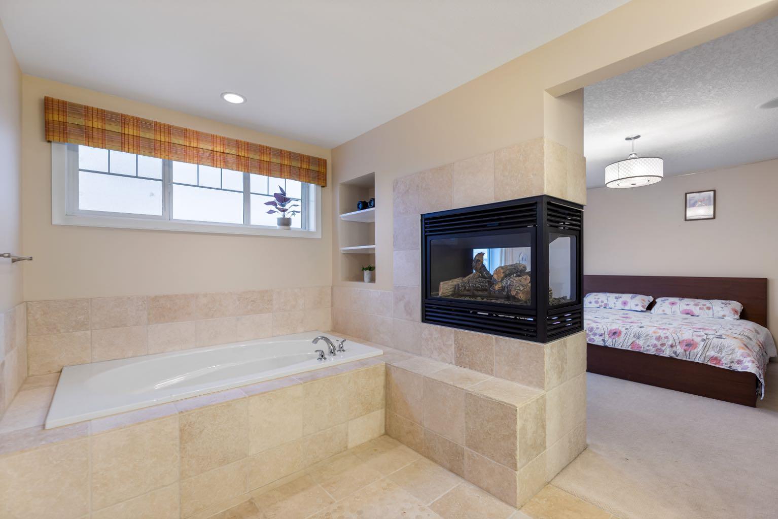 160 SKYVIEW SHORES Manor NE
