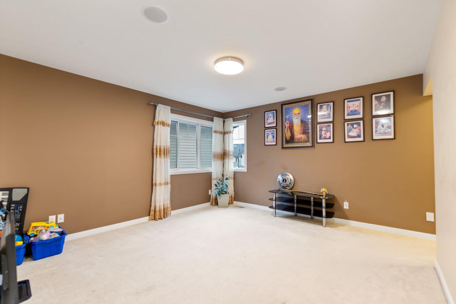 160 SKYVIEW SHORES Manor NE