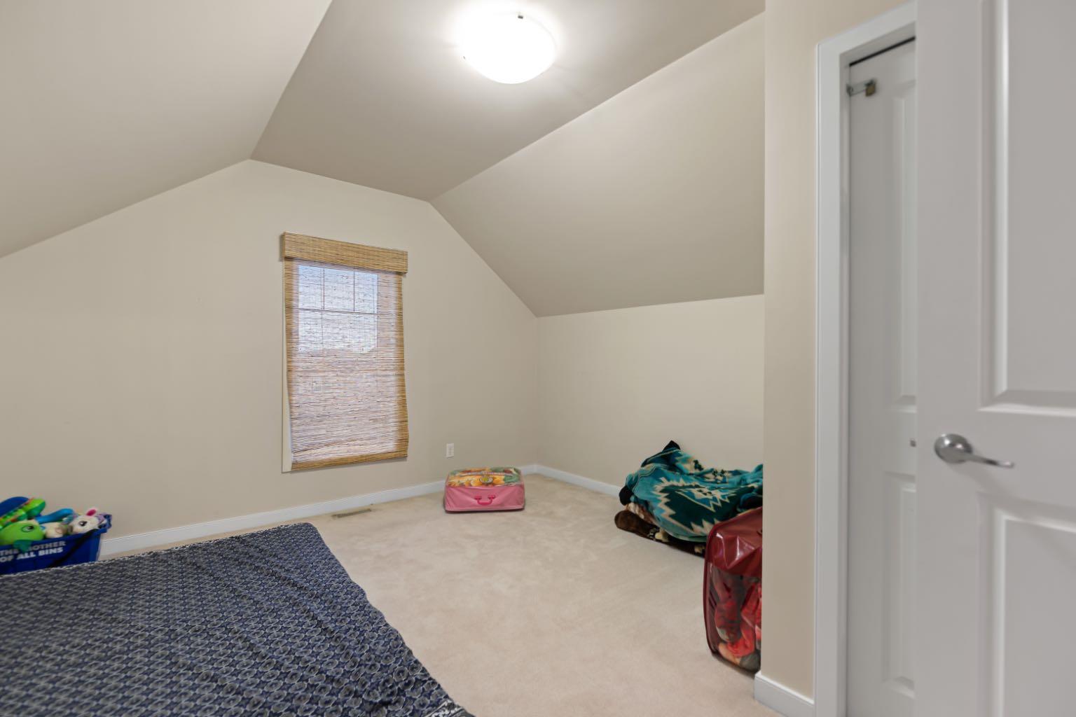 160 SKYVIEW SHORES Manor NE