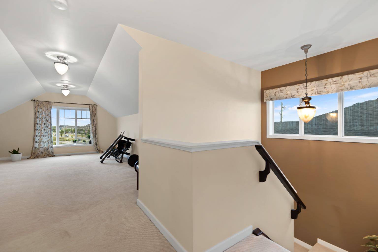 160 SKYVIEW SHORES Manor NE