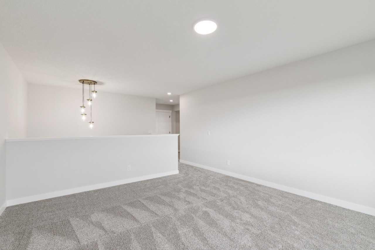 435 Bridgeport  