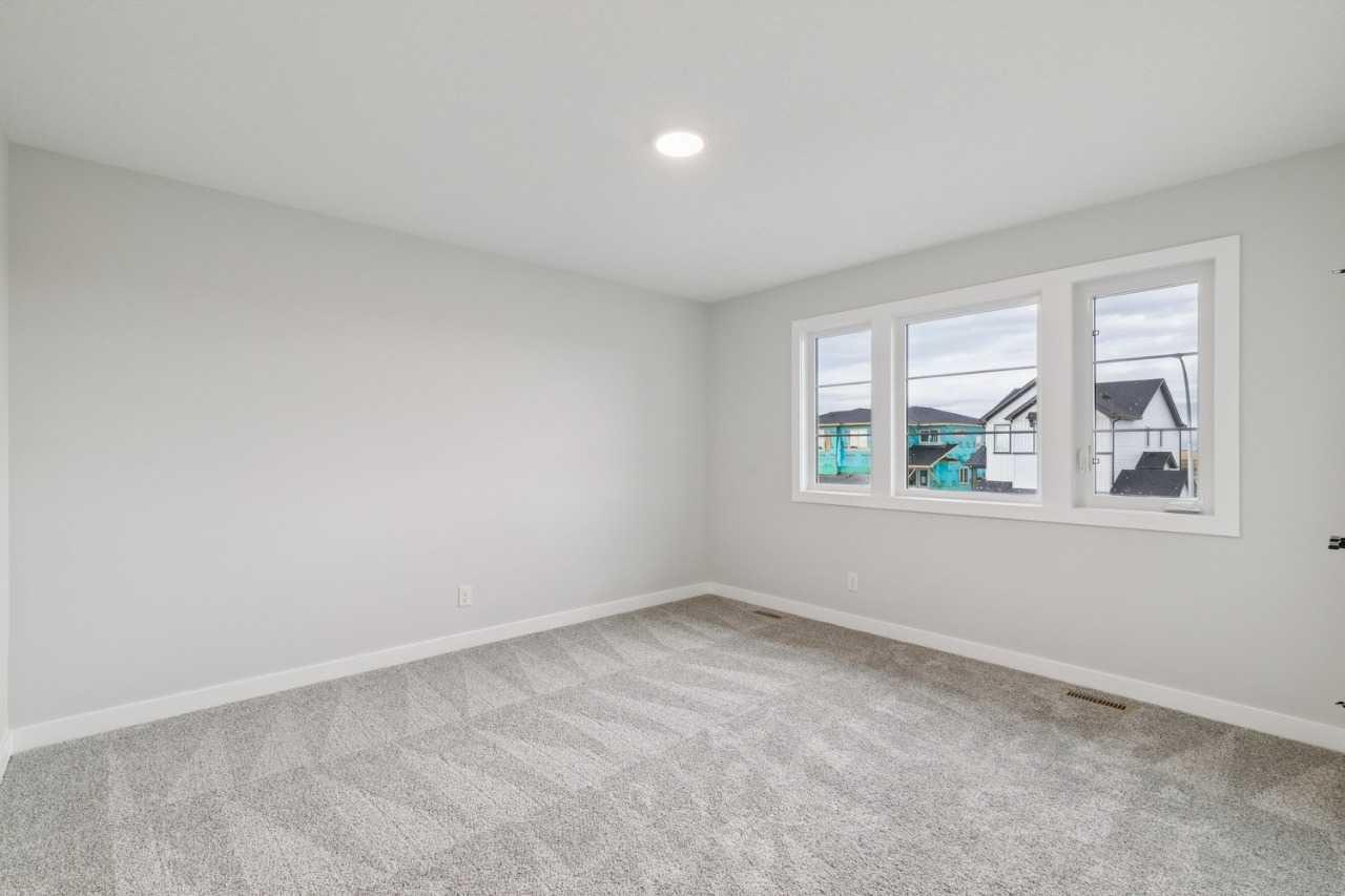 435 Bridgeport  