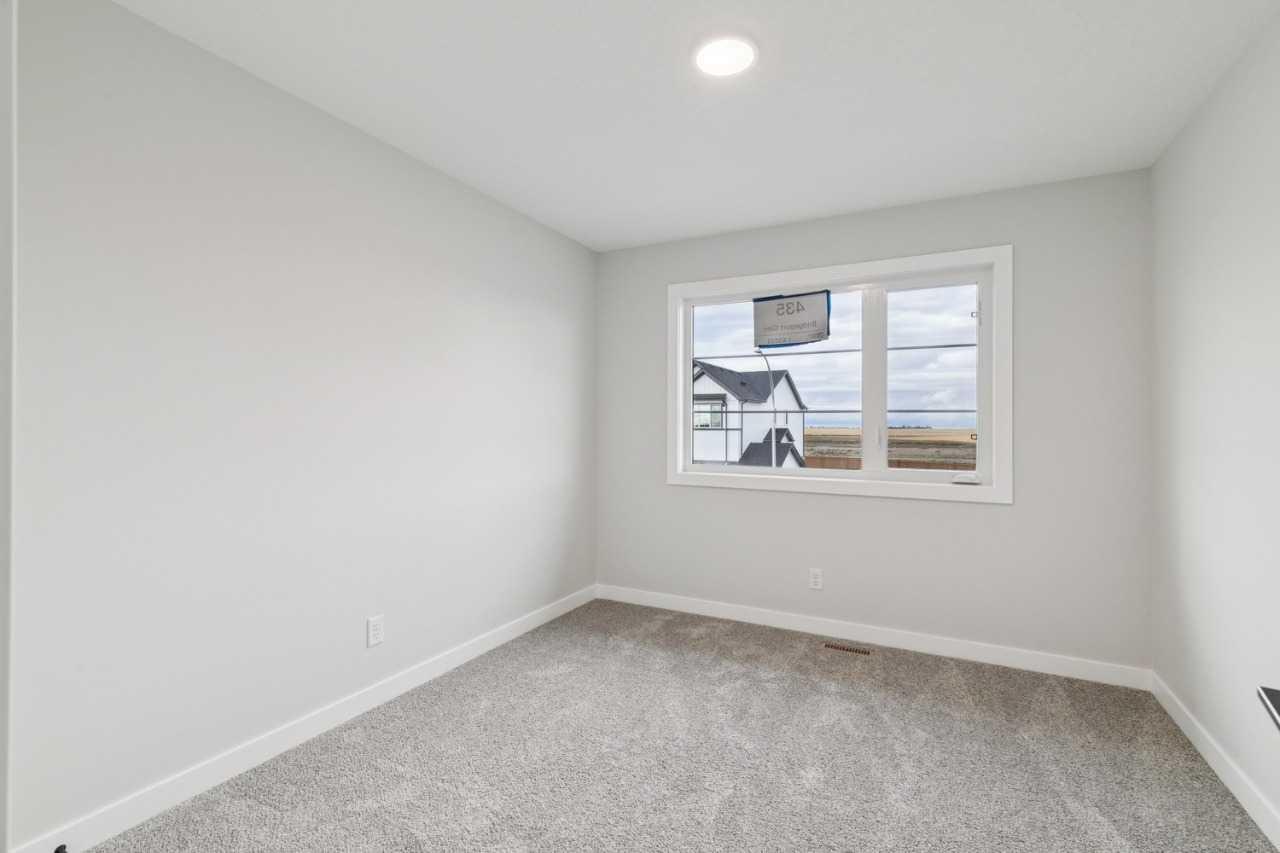 435 Bridgeport  