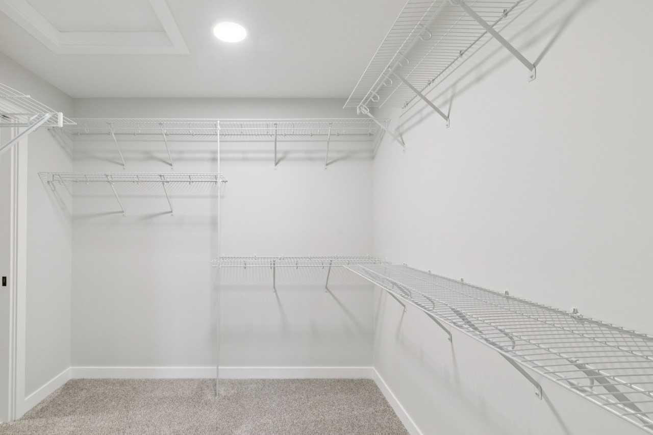 435 Bridgeport  