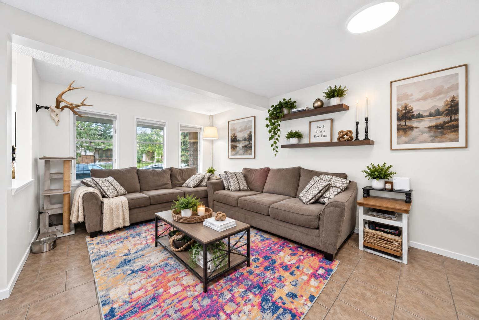 111 Midbend Place SE