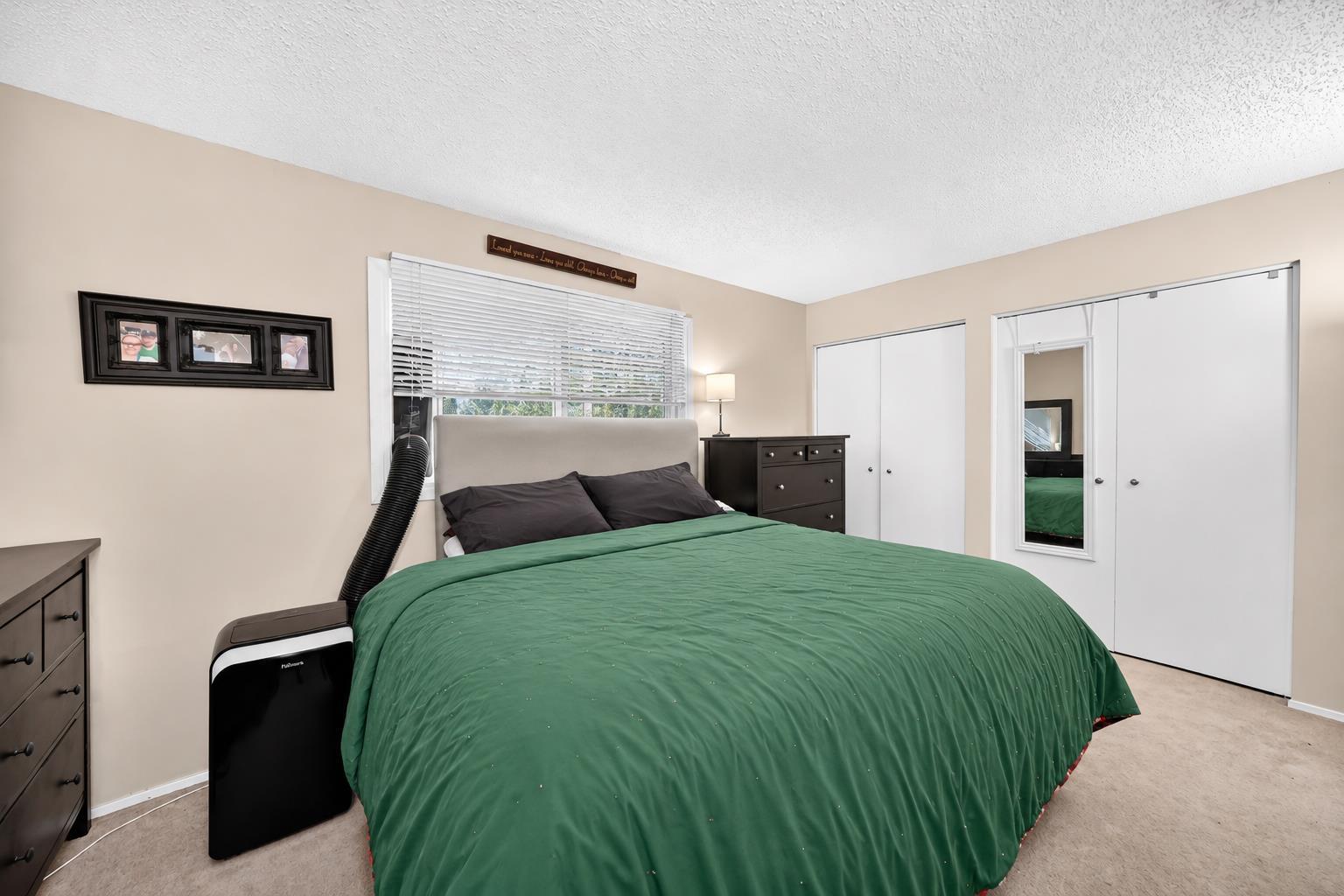 111 Midbend Place SE