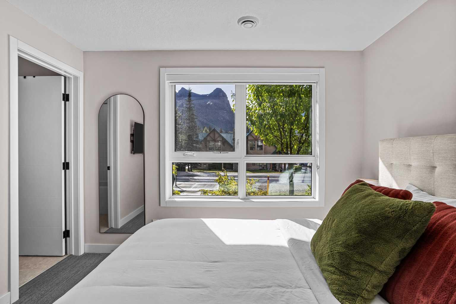 106, 109 Kananaskis Way 