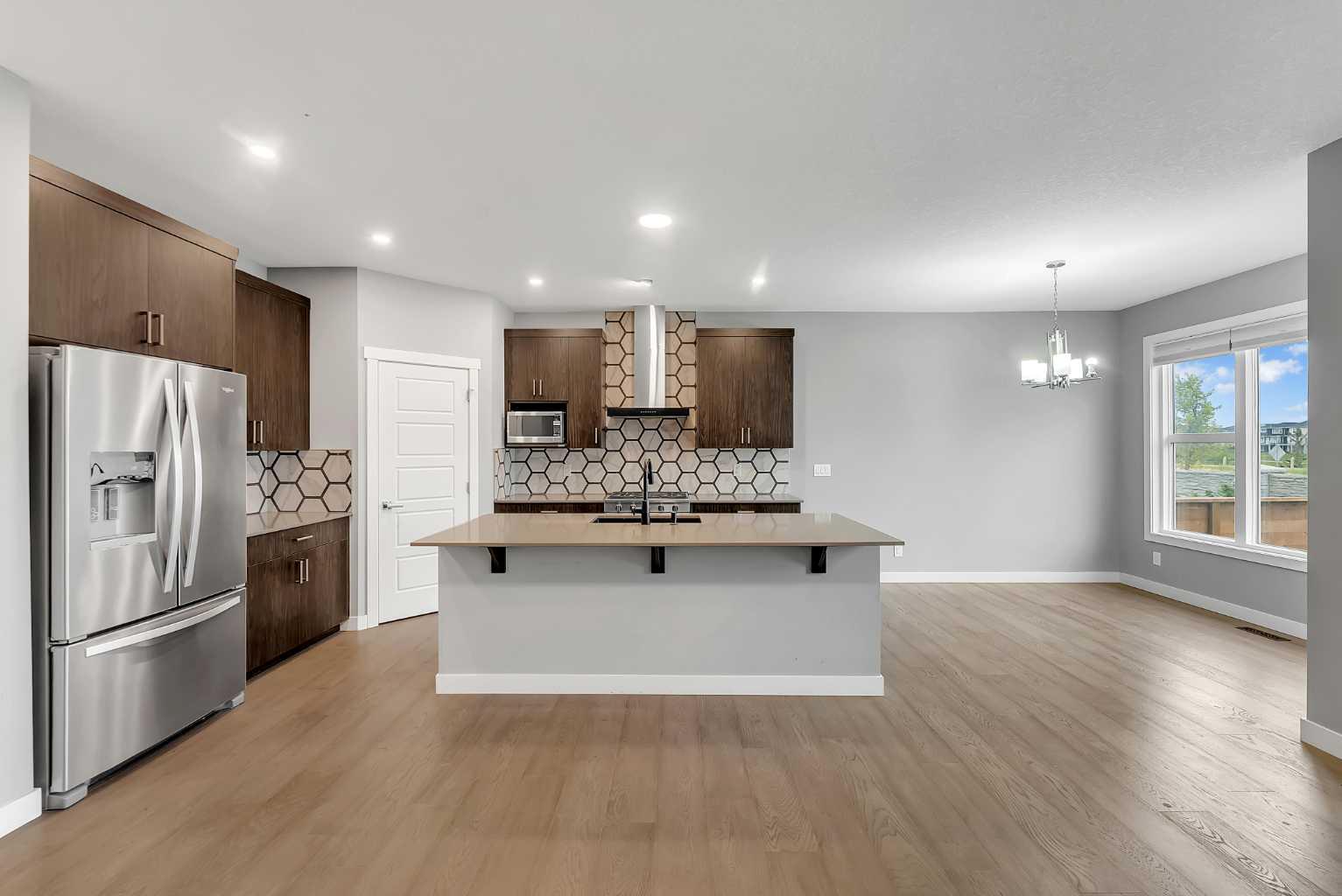 154 Amblehurst Way NW