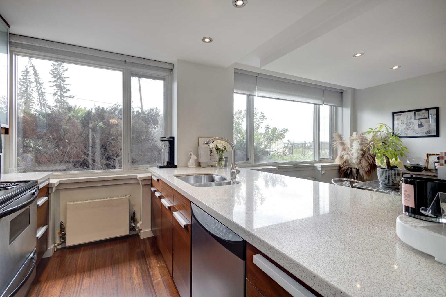107, 3339 Rideau Place SW