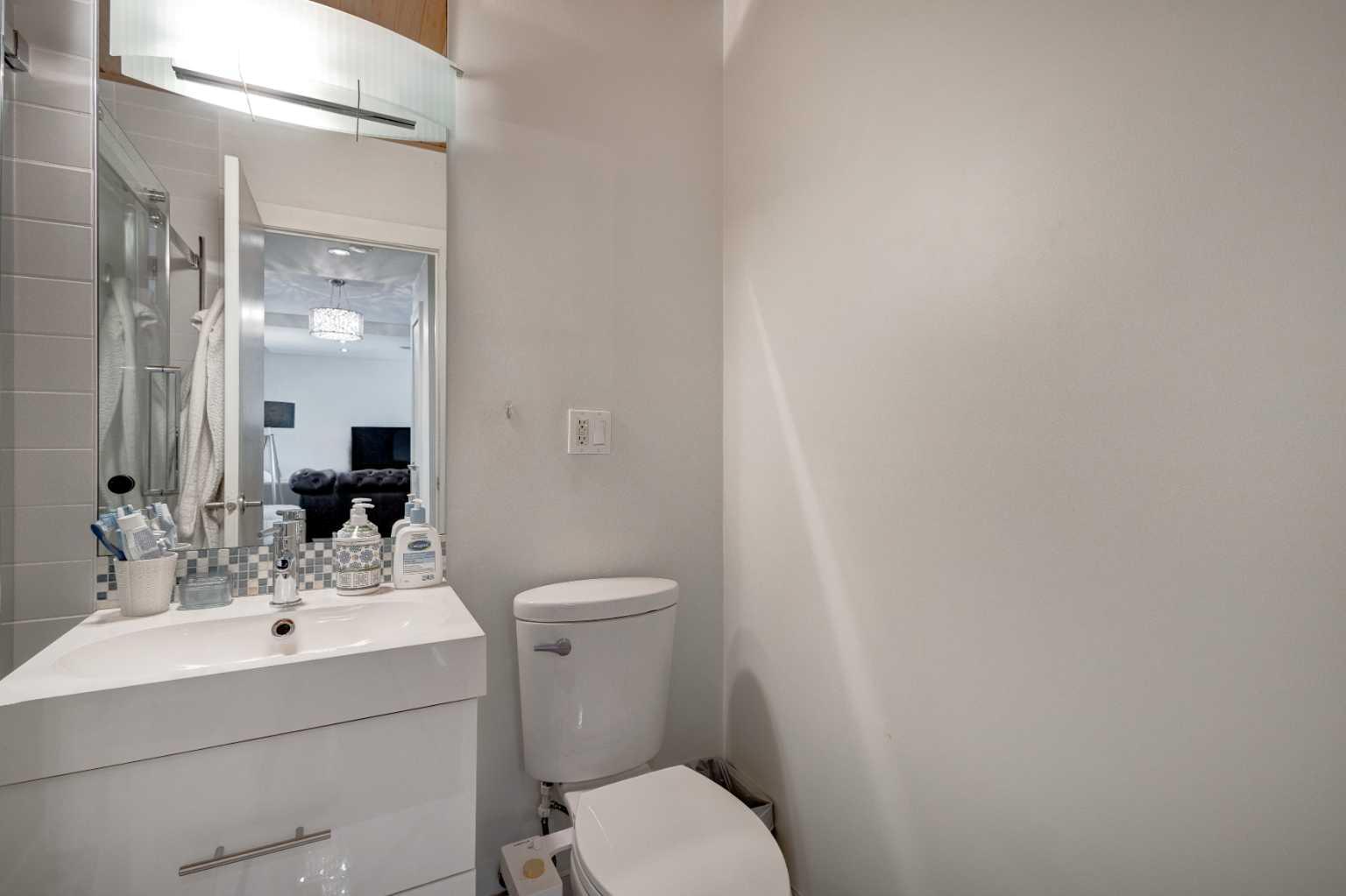 107, 3339 Rideau Place SW