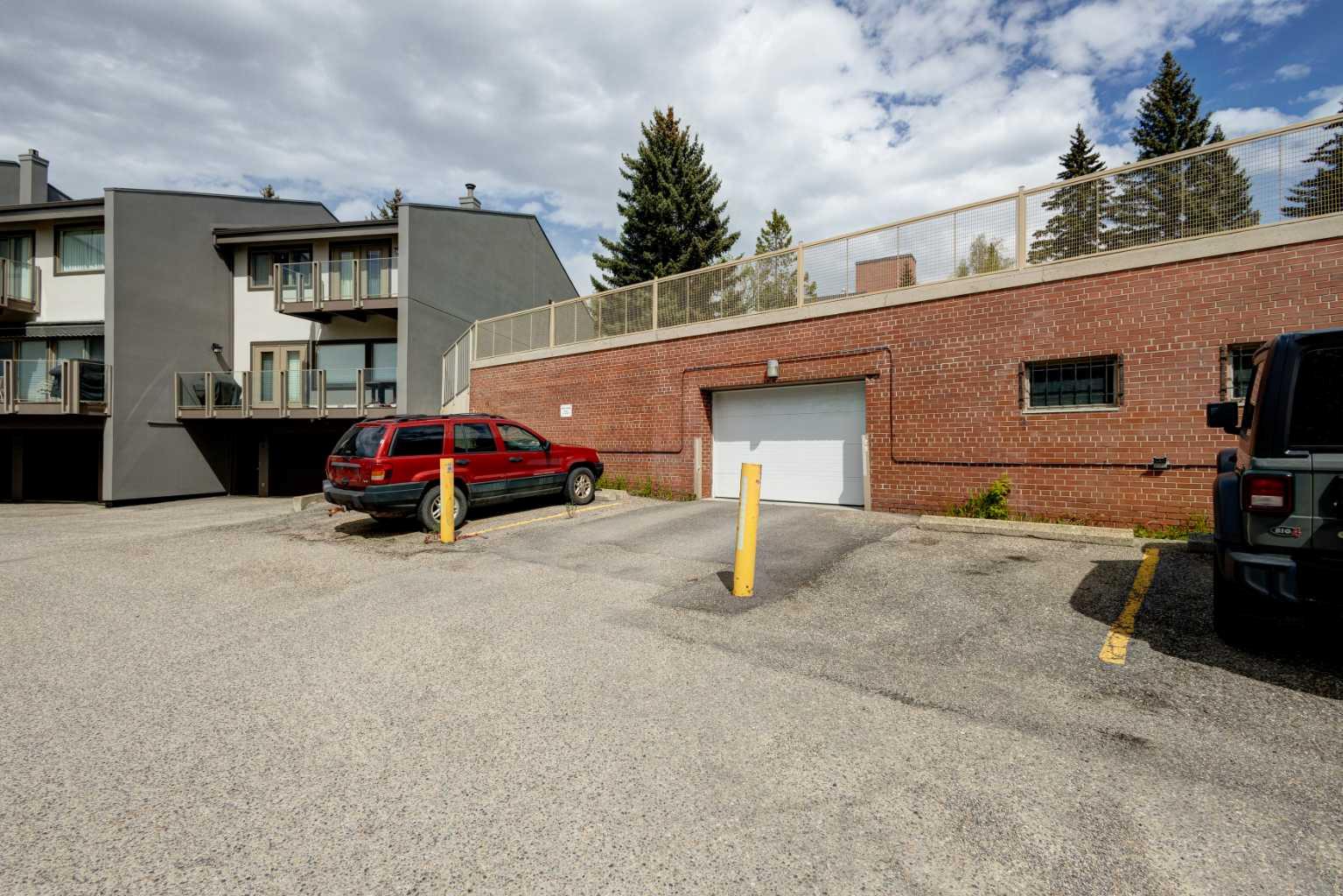 107, 3339 Rideau Place SW