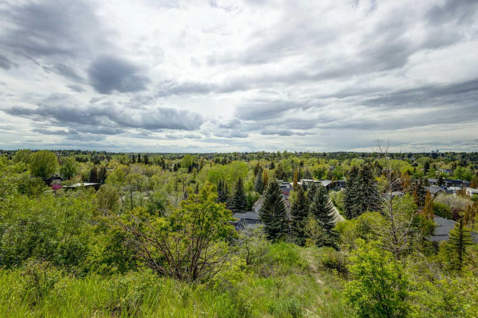 107, 3339 Rideau Place SW