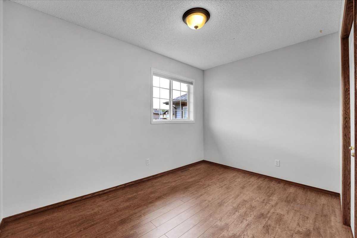6 Hidden Valley Gardens NW