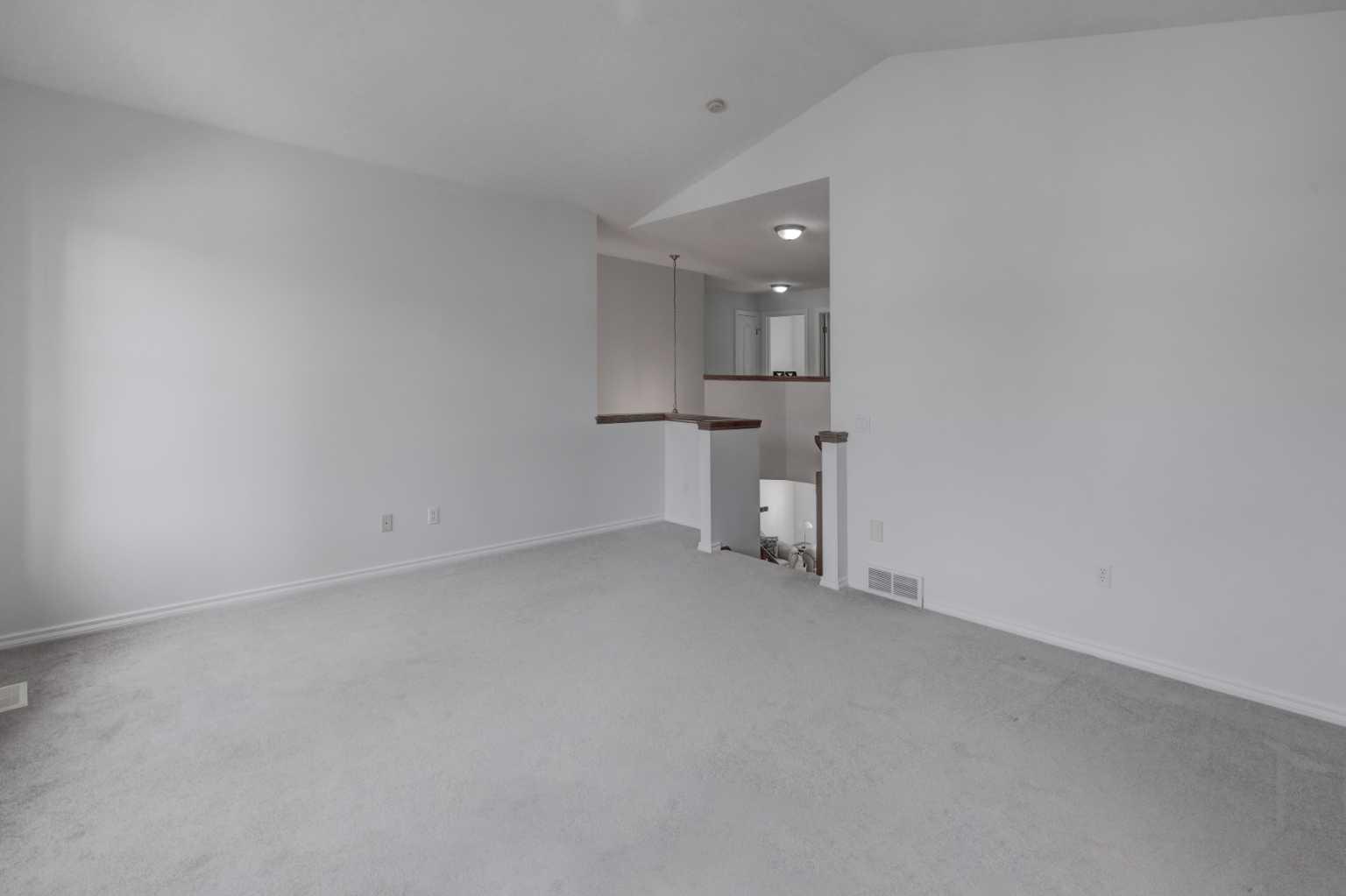 27 Rockyspring Gate NW